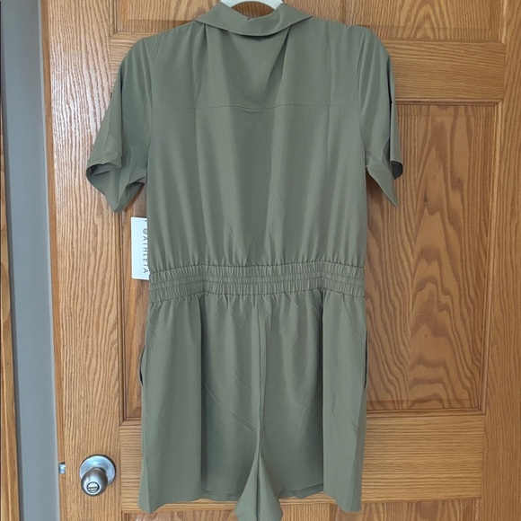 Athleta Avenue Short Sleeve Romper - Picture 8 of 9